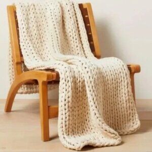 Target 50 x 70 Oversized Chunky Hand Knit Decorative Bed Throw NATURAL Casaluna